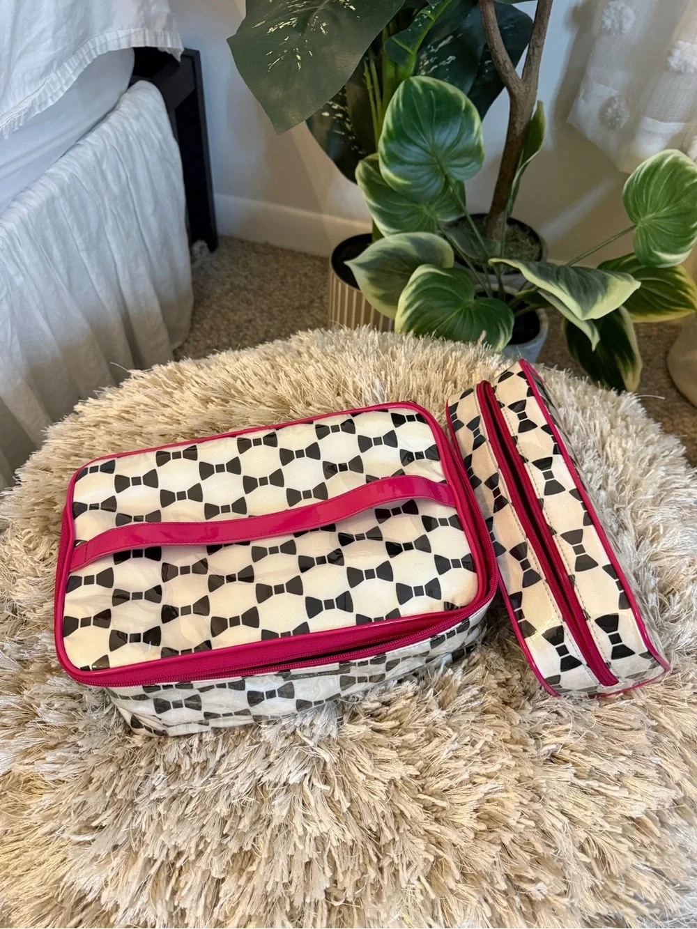 NWOT Kate Spade Bow Tie Cosmetic Case Set